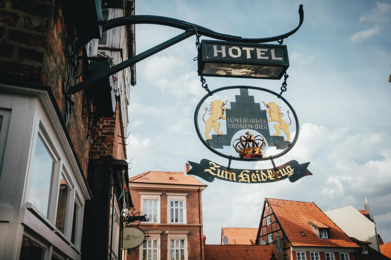 Hotel Zum Heidkrug & Cafe Lil Линебург Экстерьер фото