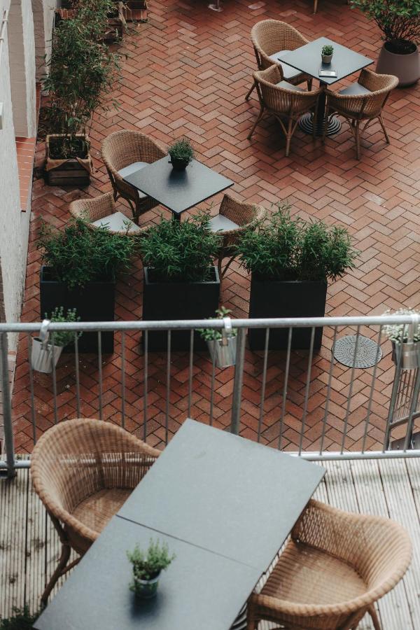 Hotel Zum Heidkrug & Cafe Lil Линебург Экстерьер фото