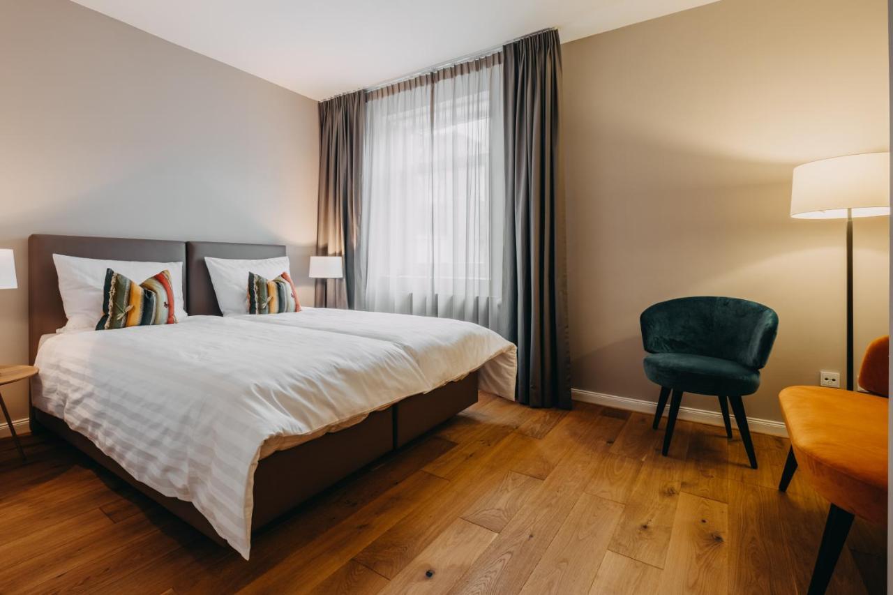 Hotel Zum Heidkrug & Cafe Lil Линебург Экстерьер фото