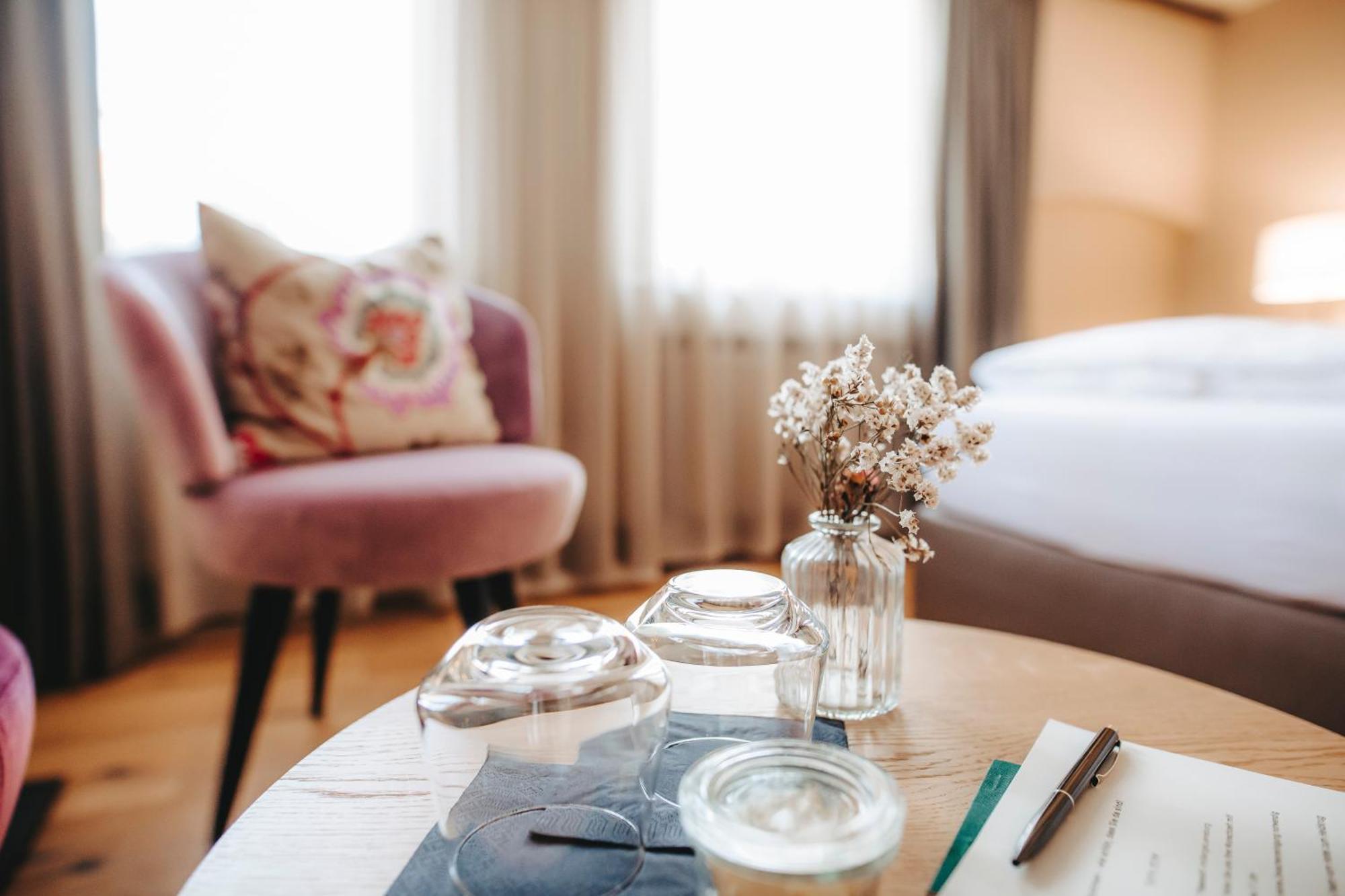 Hotel Zum Heidkrug & Cafe Lil Линебург Экстерьер фото